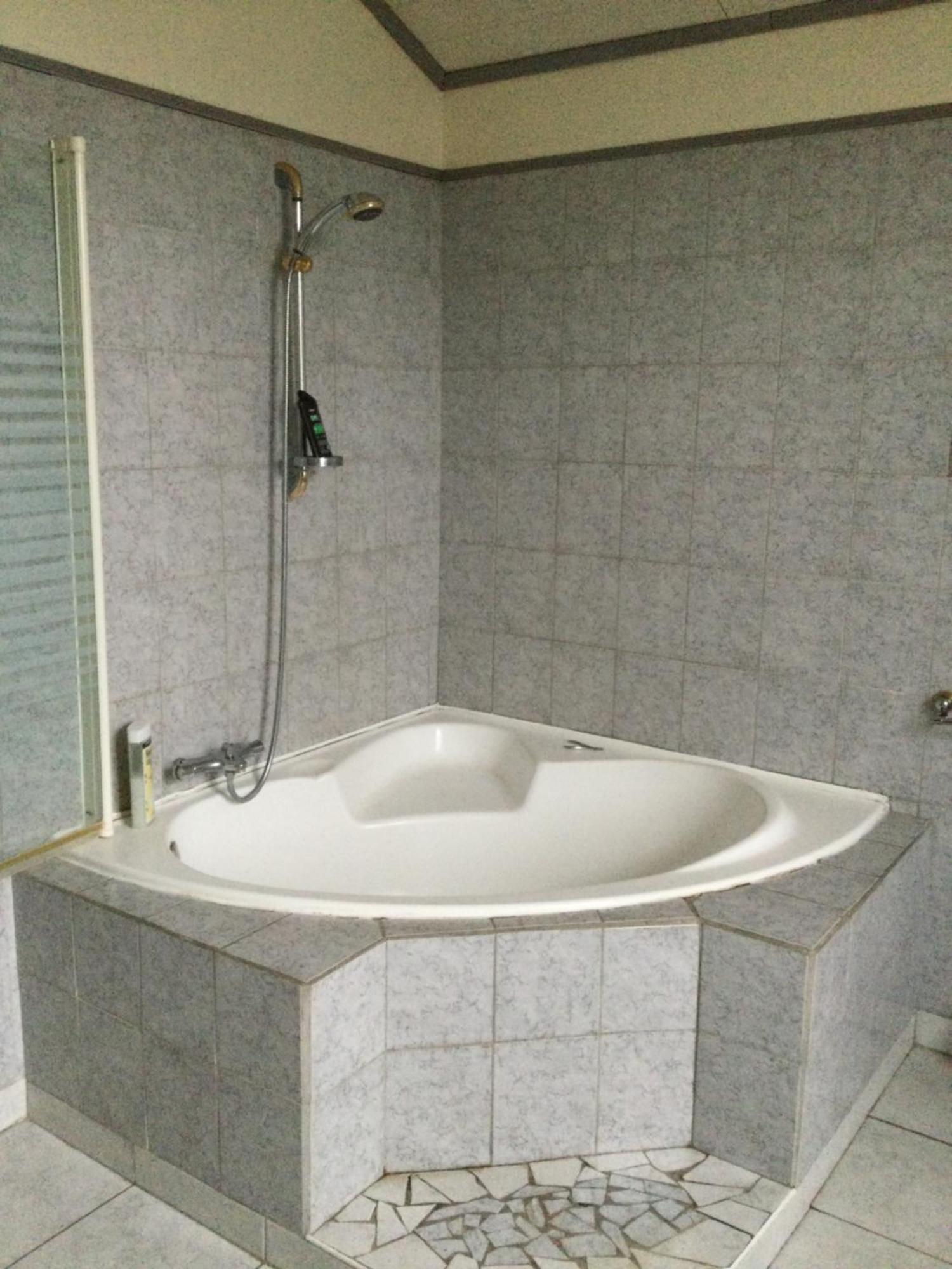 Auberge Gordonienne 圣萨蒂尔 外观 照片